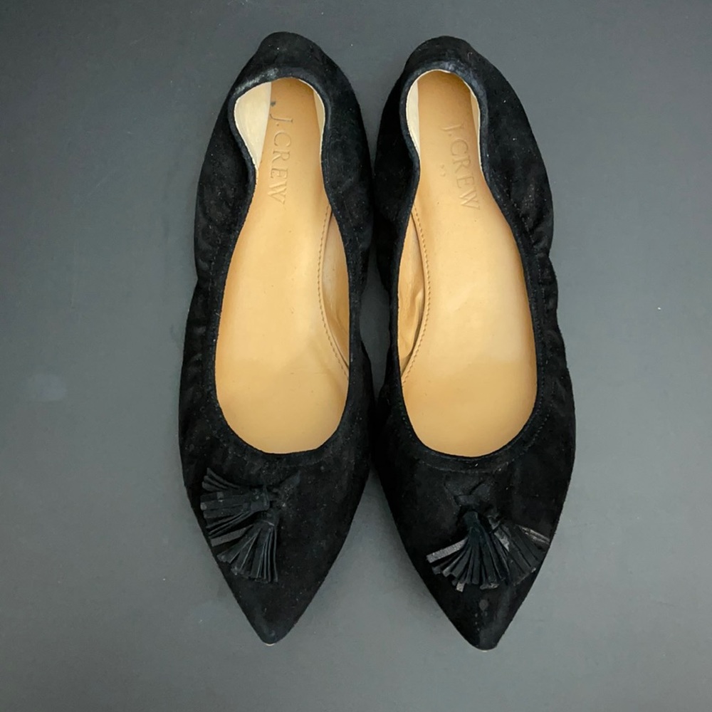 J. Crew, size 7 Blk suede pointed toes moccasins.